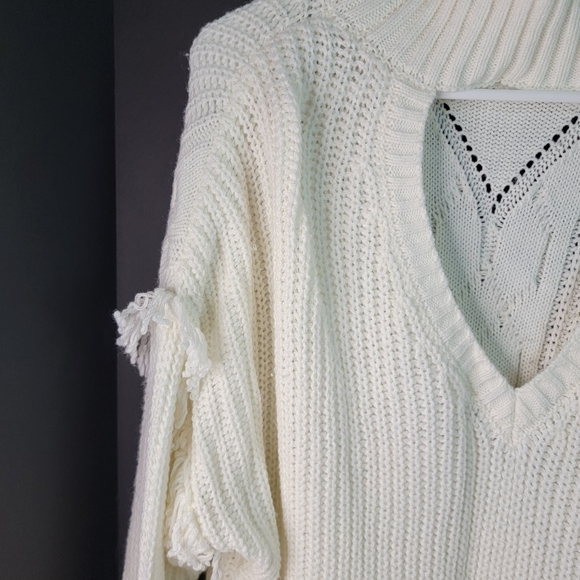 American Rag Tunic Sweater Cream Women's XL Long Sleeves With Fringles - Picture 8 of 9